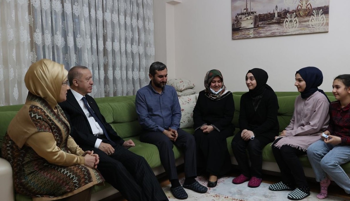 افطاری رجب طیب اردوغان با همسرش