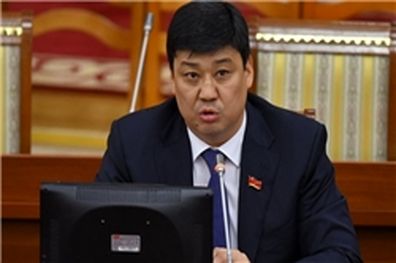 رئیس حزب پارلمانی قرقیزستان خواستار استعفای دولت شد