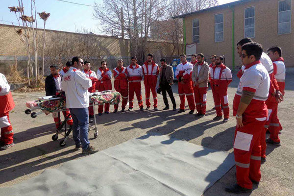 دوره های بازآموزی امداد و نجات جنوب شرق تهران در پیشوا برگزار شد